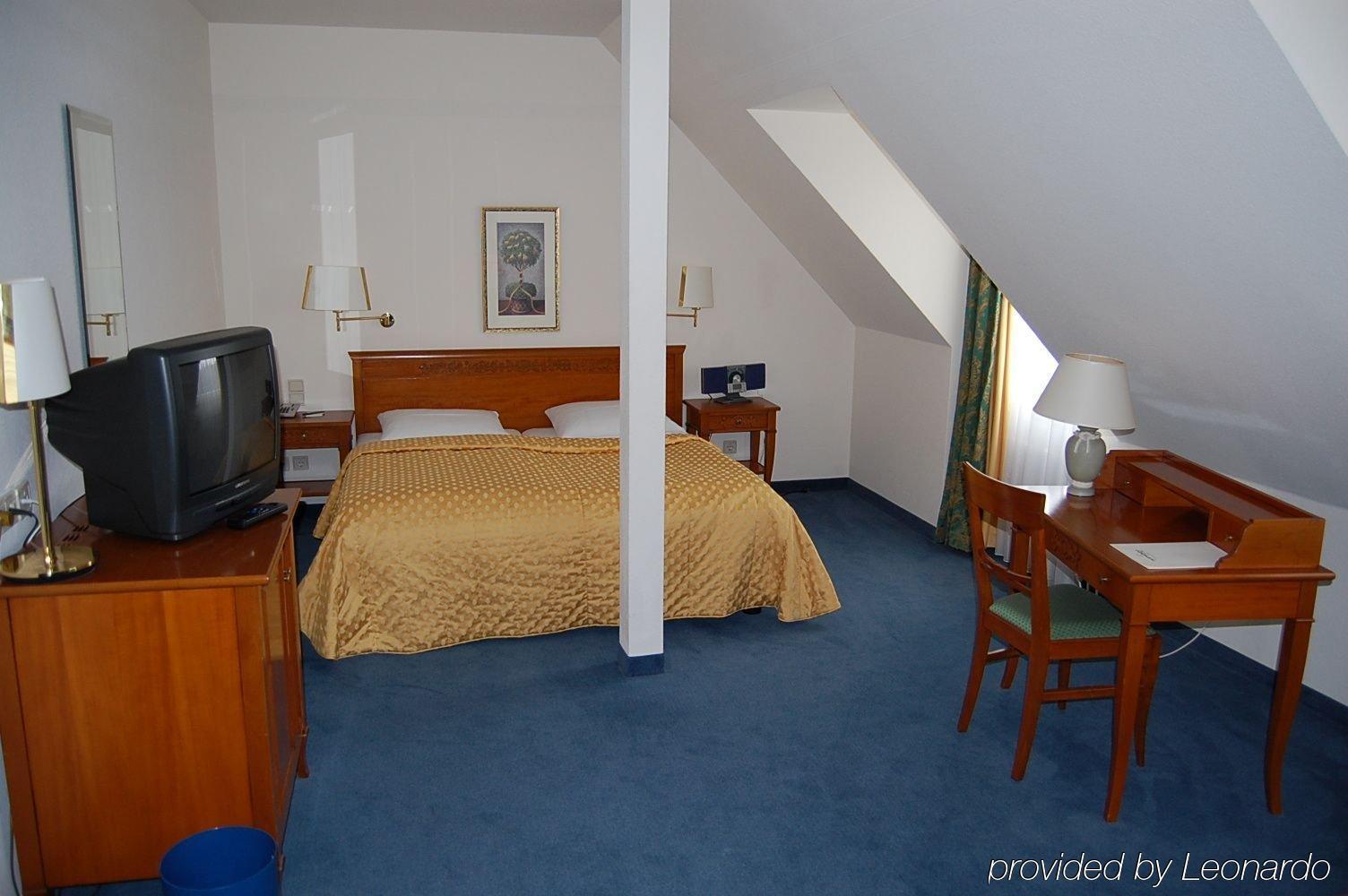 Hotel & Restaurant Schoenau Peine Pokoj fotografie